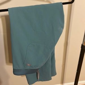 women's Hydrogreen Livingston - Tall Basic Scrub
Large tall